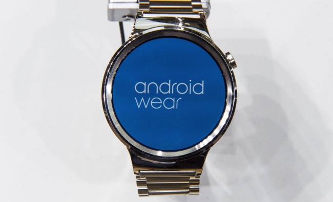 Google-espera-llegar-con-Android-Wear-e-ir-con-todo-a-iOS