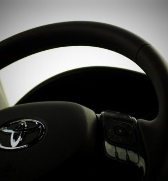 Toyota-y-otras-empresas-probarán-nuevos-taxis-con-inteligencia-artificial