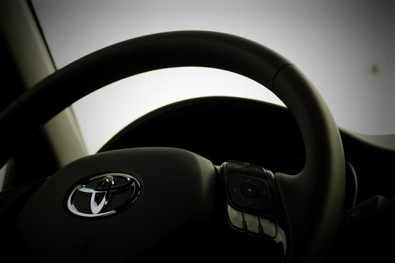 Toyota-y-otras-empresas-probarán-nuevos-taxis-con-inteligencia-artificial