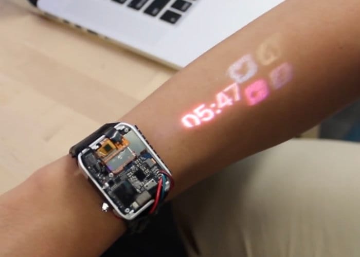 LumiWatch-SmartWatch-te-permitirá-interactuar-con-proyecciones-en-tu-brazo